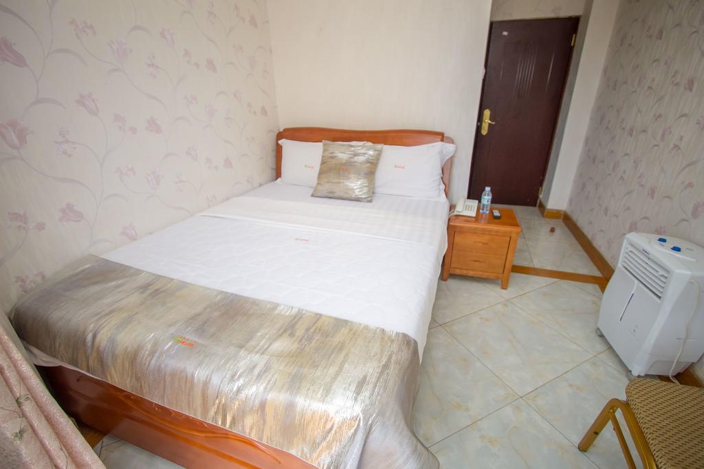 Sal'S Boutique Hotel Кампала Экстерьер фото