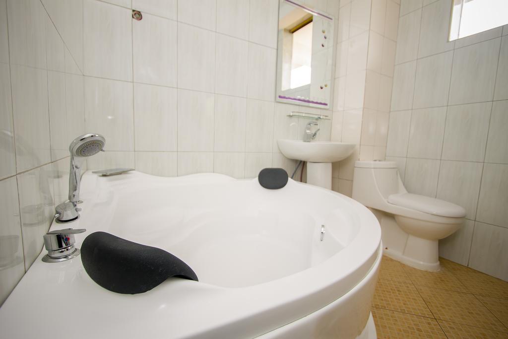 Sal'S Boutique Hotel Кампала Экстерьер фото