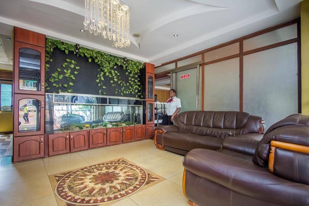 Sal'S Boutique Hotel Кампала Экстерьер фото