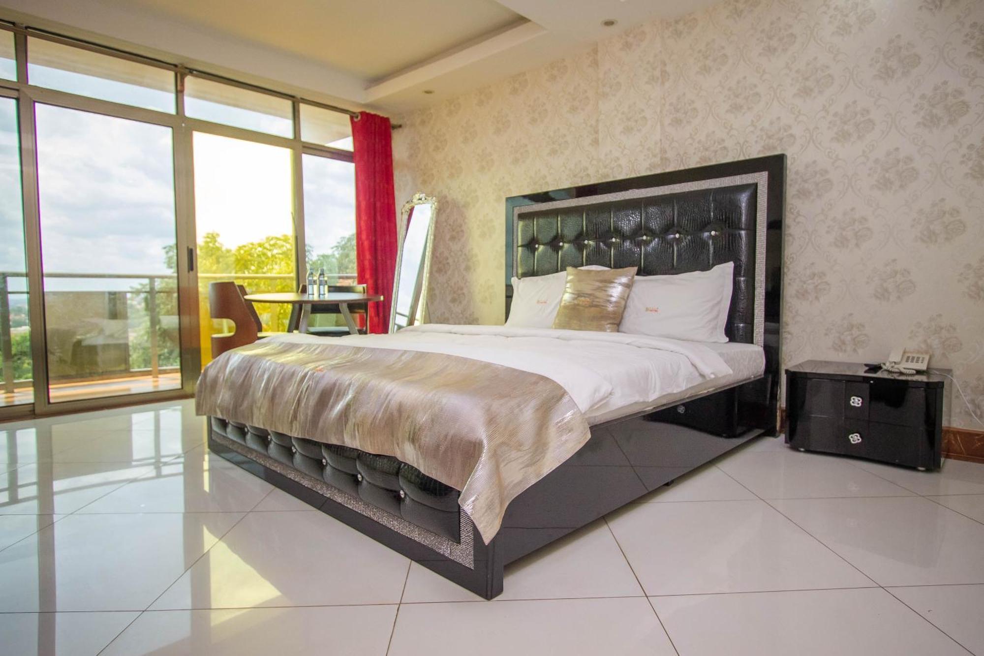 Sal'S Boutique Hotel Кампала Экстерьер фото