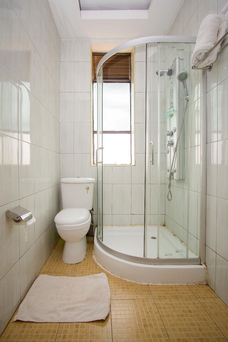Sal'S Boutique Hotel Кампала Экстерьер фото