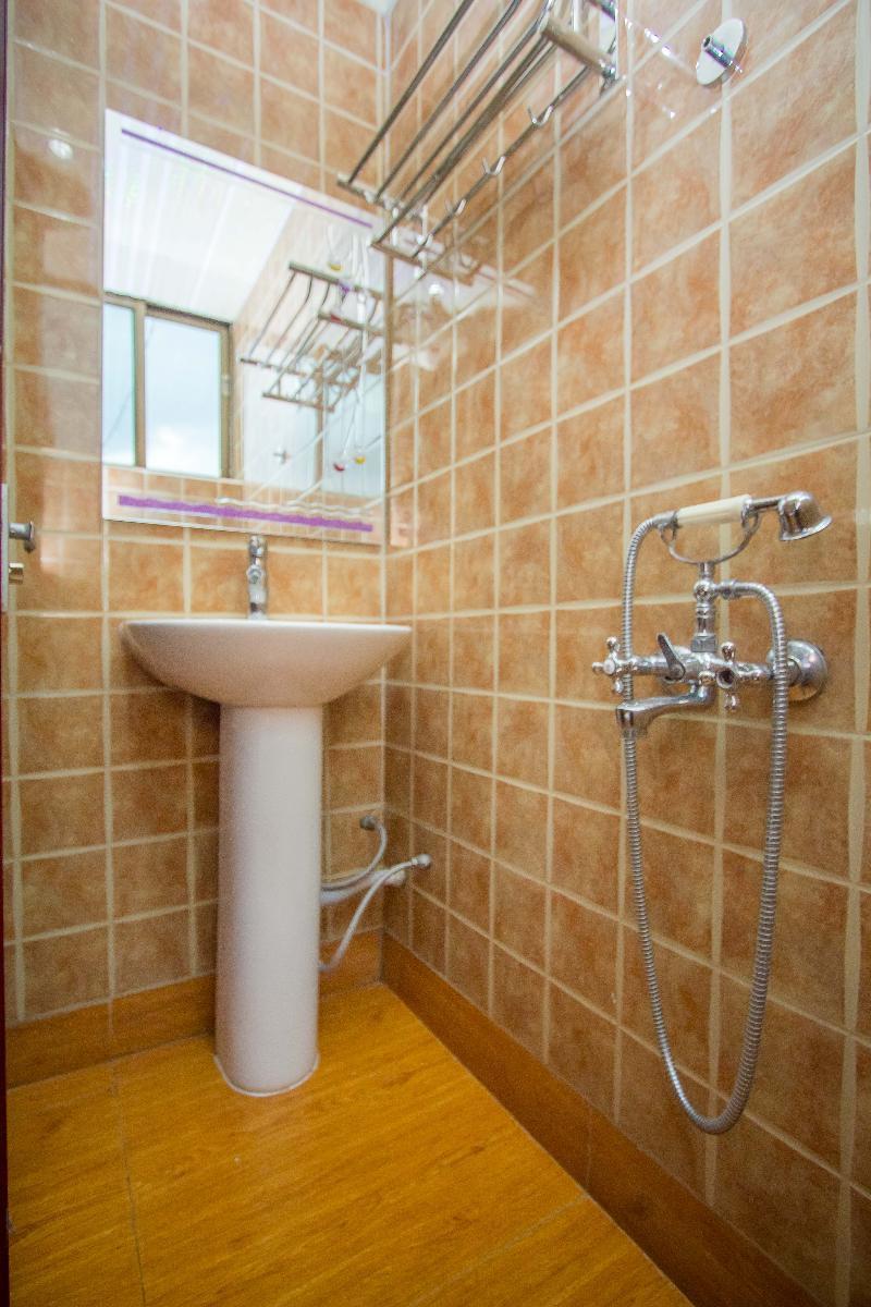 Sal'S Boutique Hotel Кампала Экстерьер фото